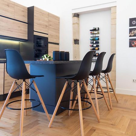 Apartamento Residenza Dumah - Elegante Dimora In Centro Syracuse Exterior foto